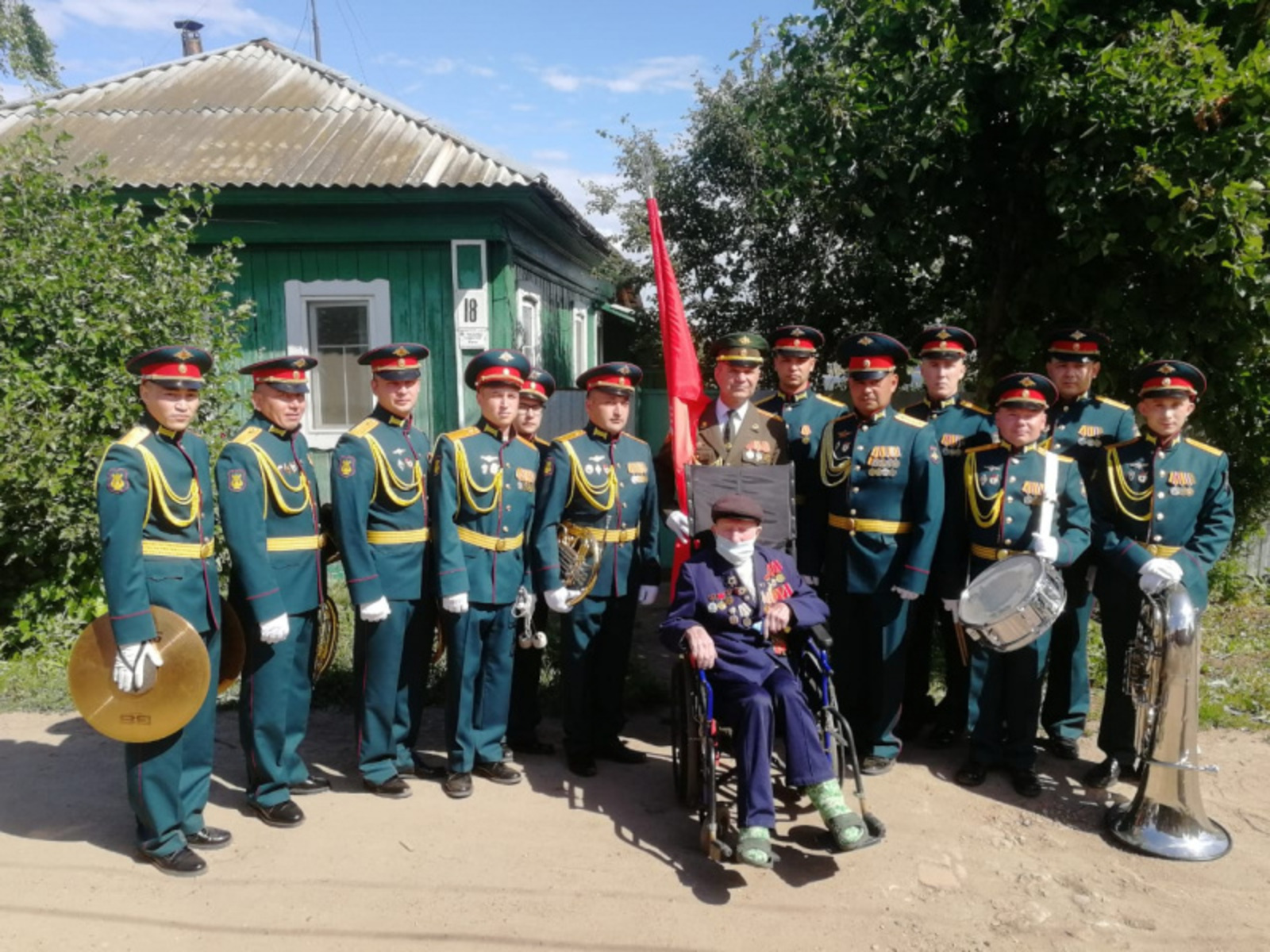 Фото сос траницы Радий Хабирова в соцсетях.