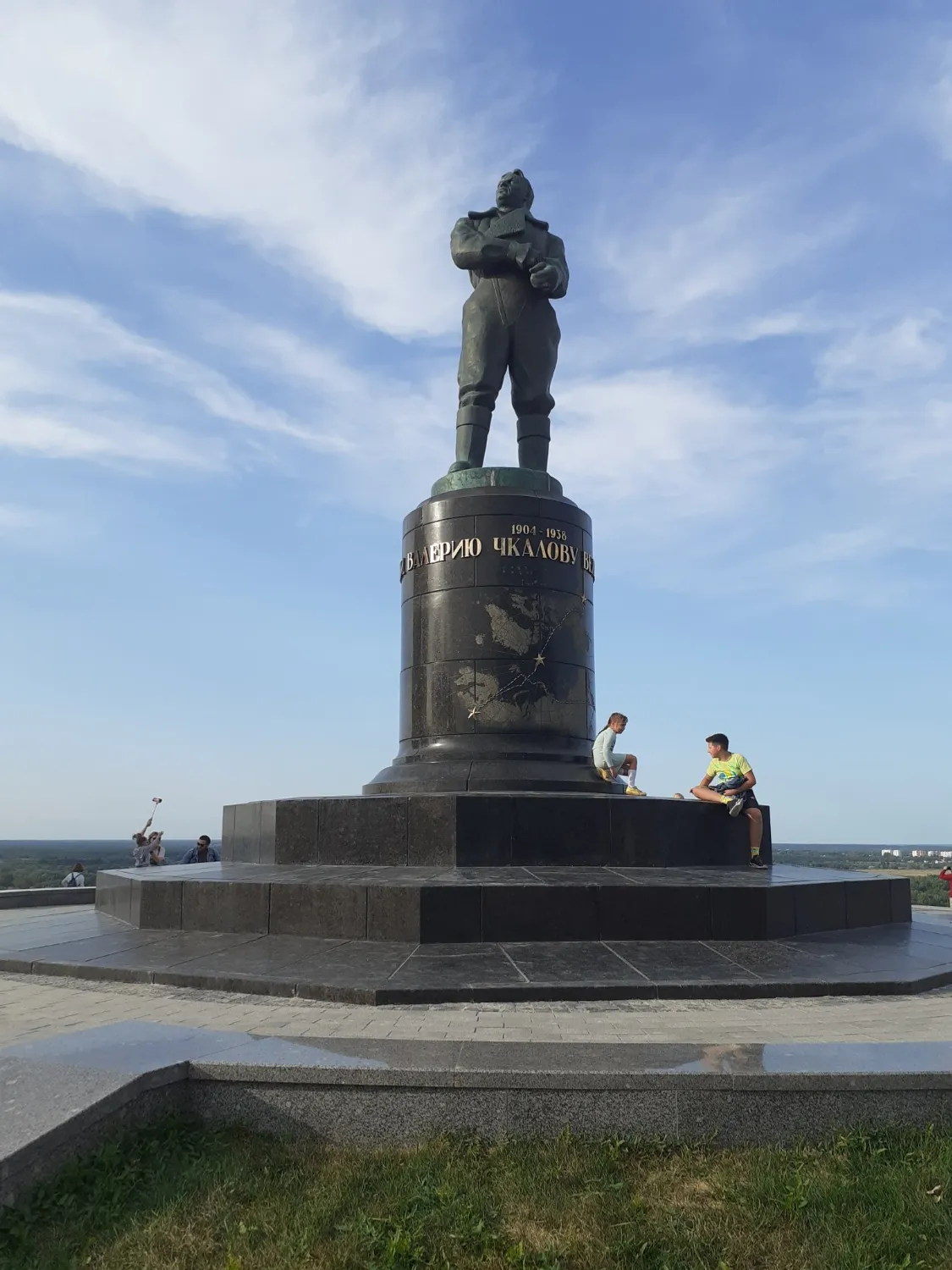 Владимира Шакиева.  Памятник Чкалову, Нижний Новгород.