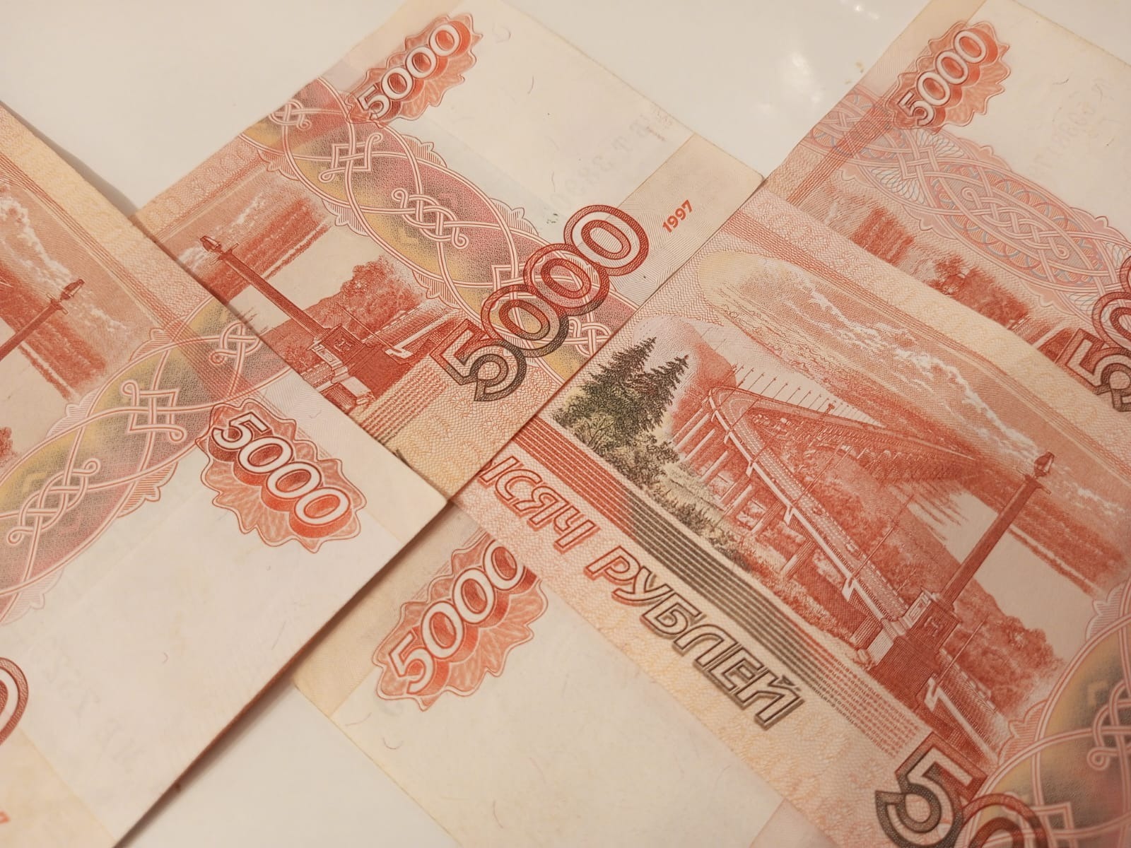 Евгении Сюткиной.