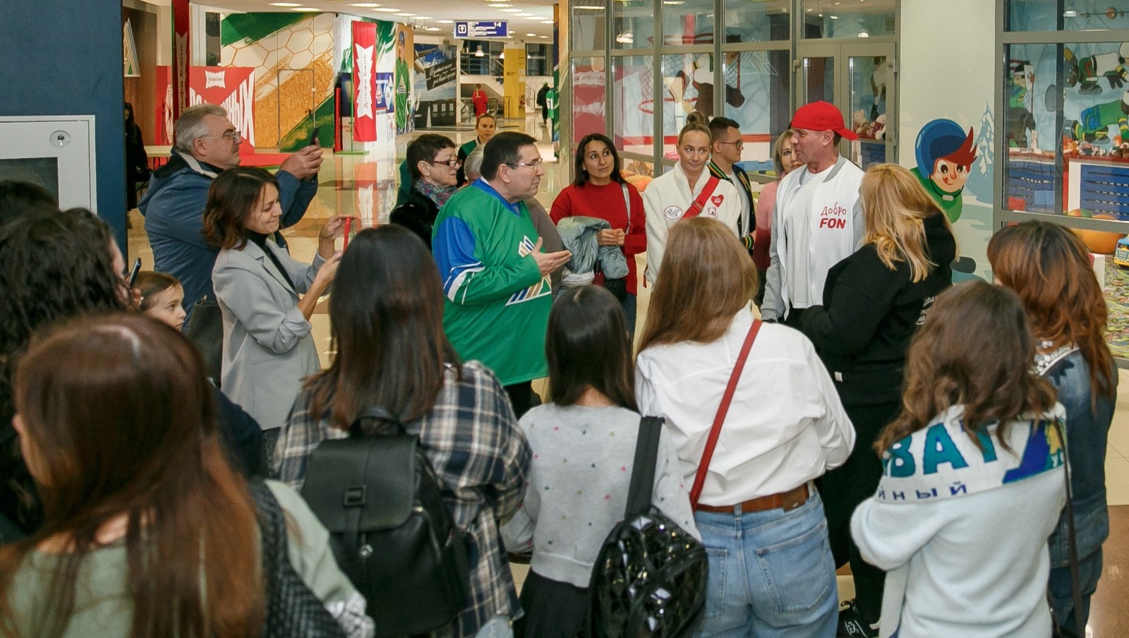 Светланы Садыковой. организаторы благотворительного проекта.