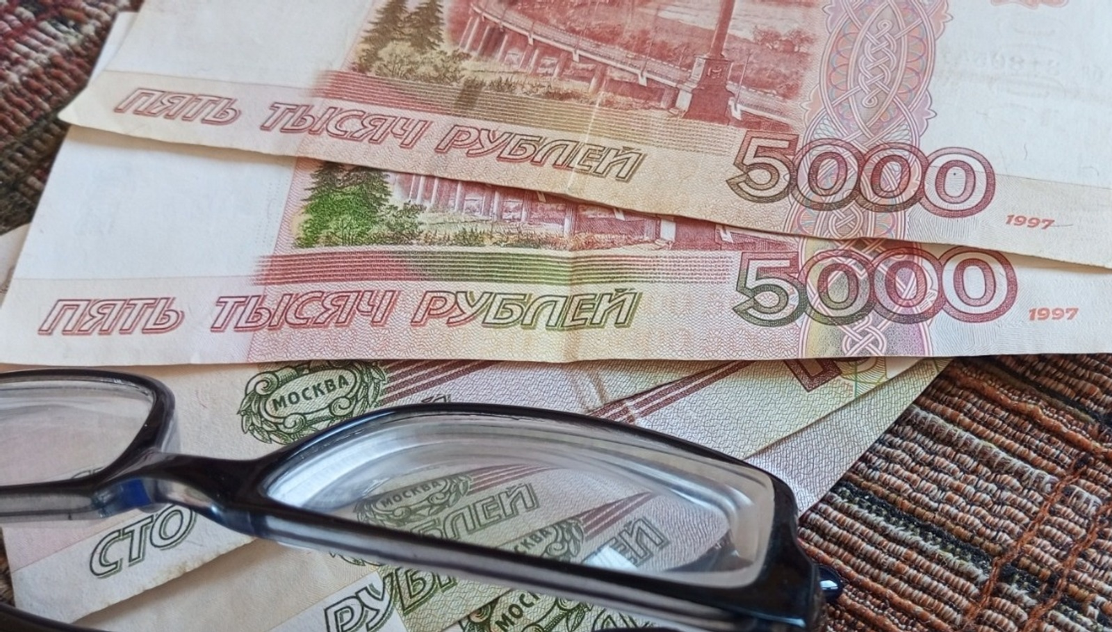 автора. «Общественная электронная газета».