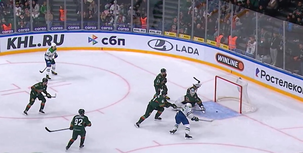 скриншот видео матча.