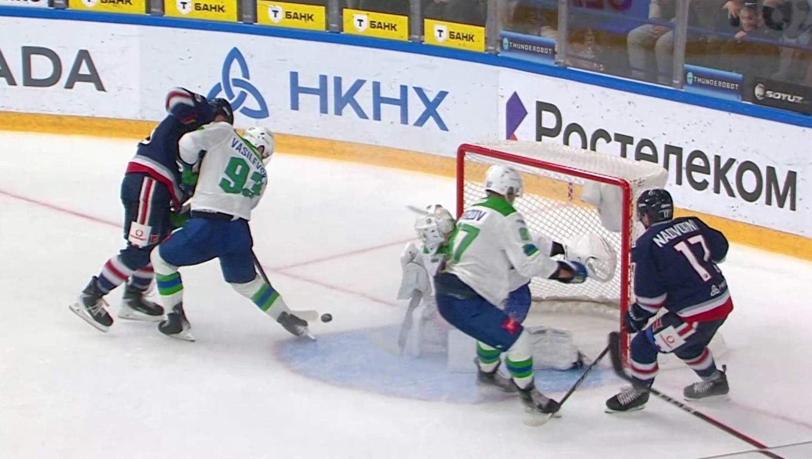 скриншот видео матча. скриншот видео матча.