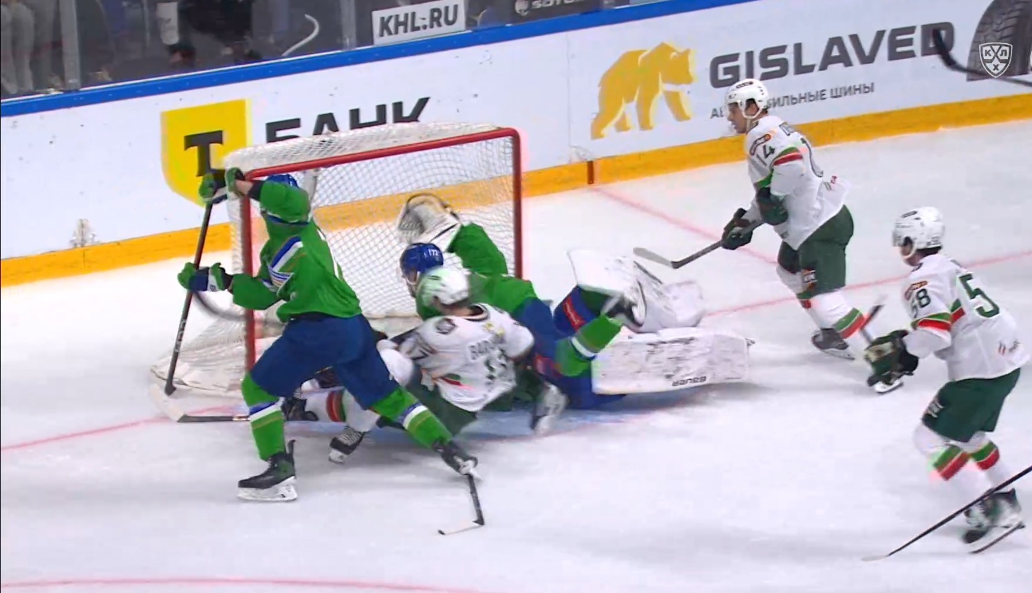 скриншот видео матча.