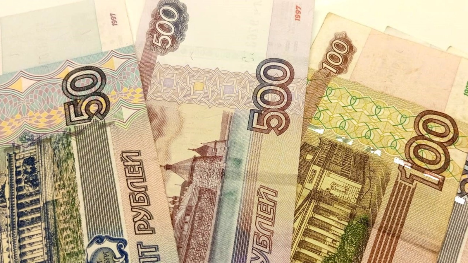 Евгении Сюткиной.