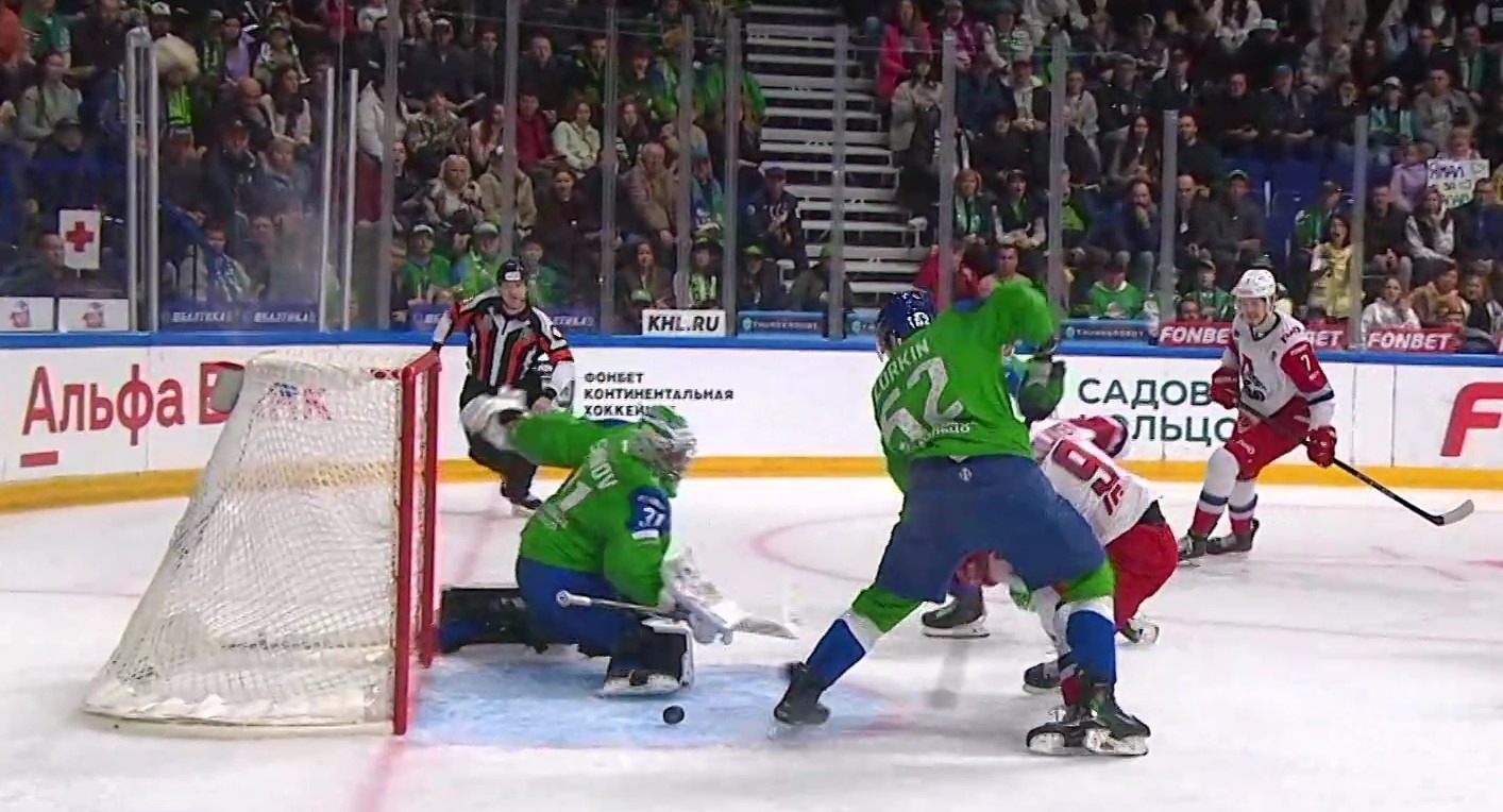 скриншот видео матча.