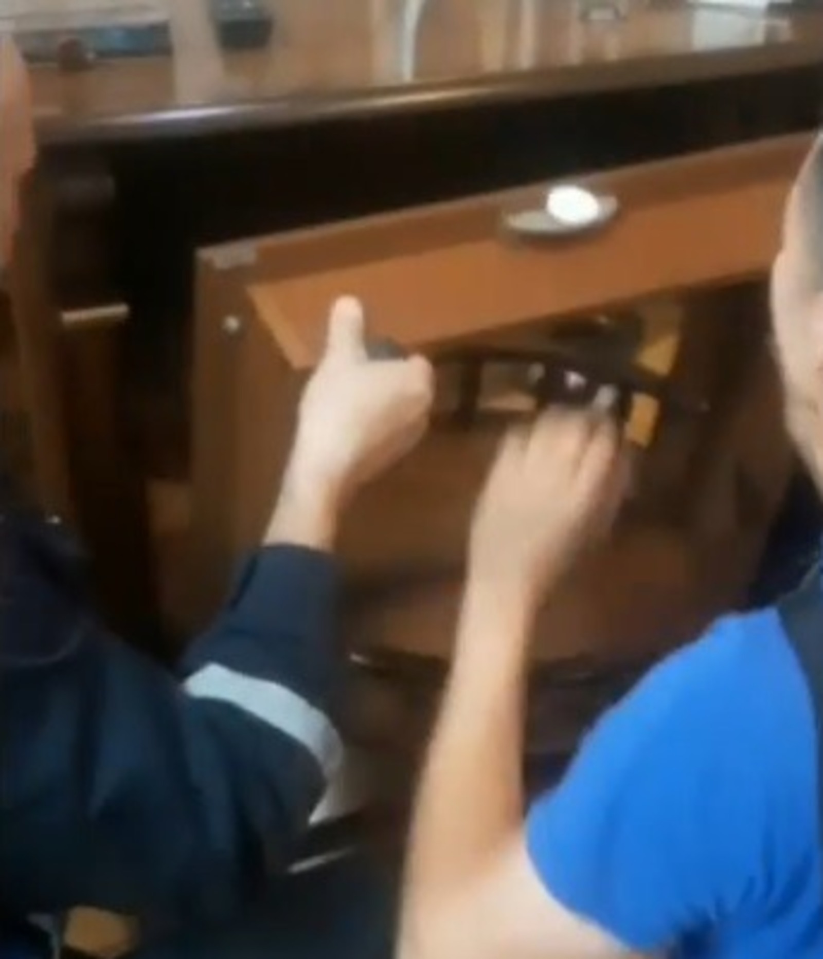 скриншот видео.