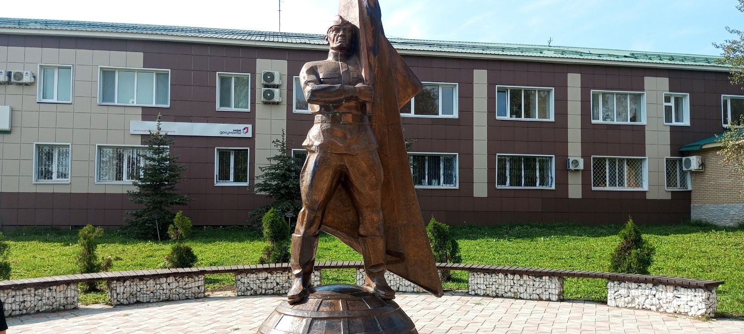 Евгении Сюткиной.  Мемориал Победы в Мишкино.