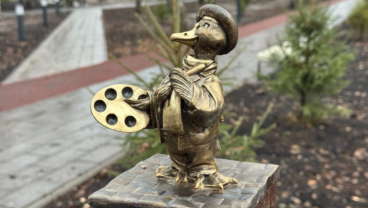 Елены Колоколовой. «Общественная электронная газета». Гусь-художник в Стерлитамаке.