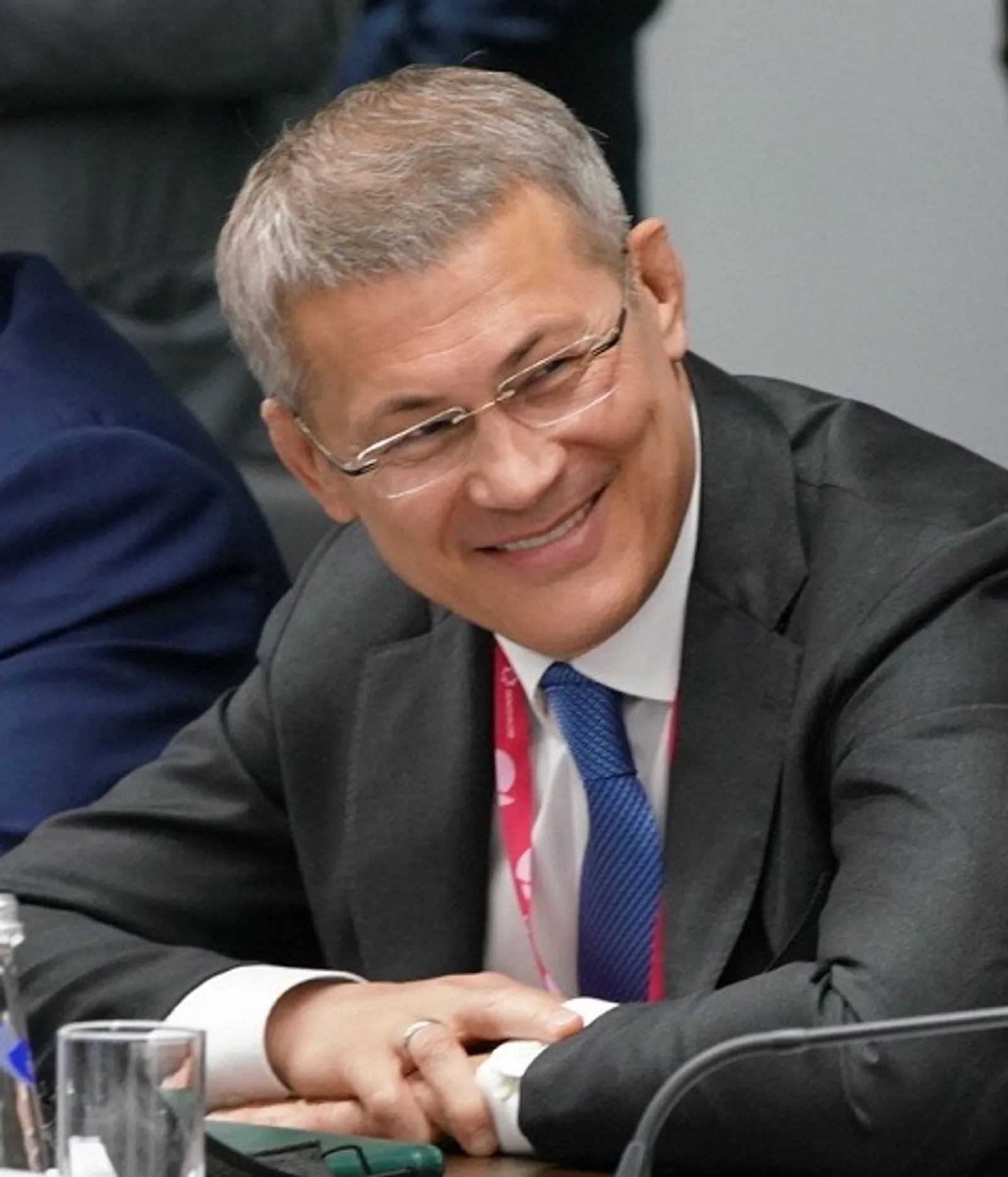 Vk, личная страница Радия Хабирова.