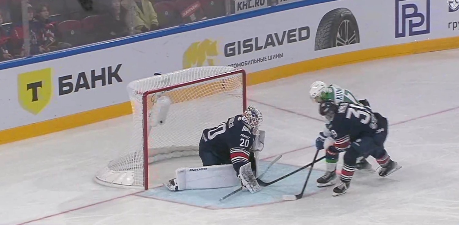 скриншот видео матча.