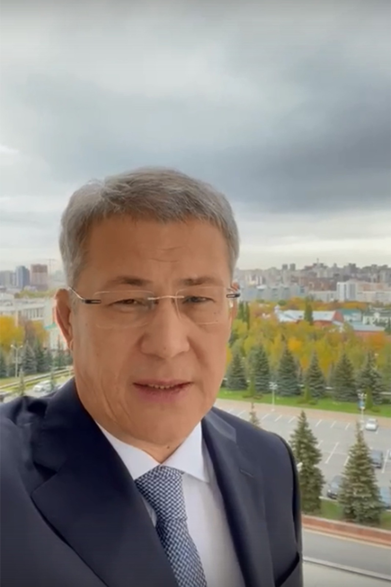 скриншот видео со страницы Радия Хабирова в соцсетях.