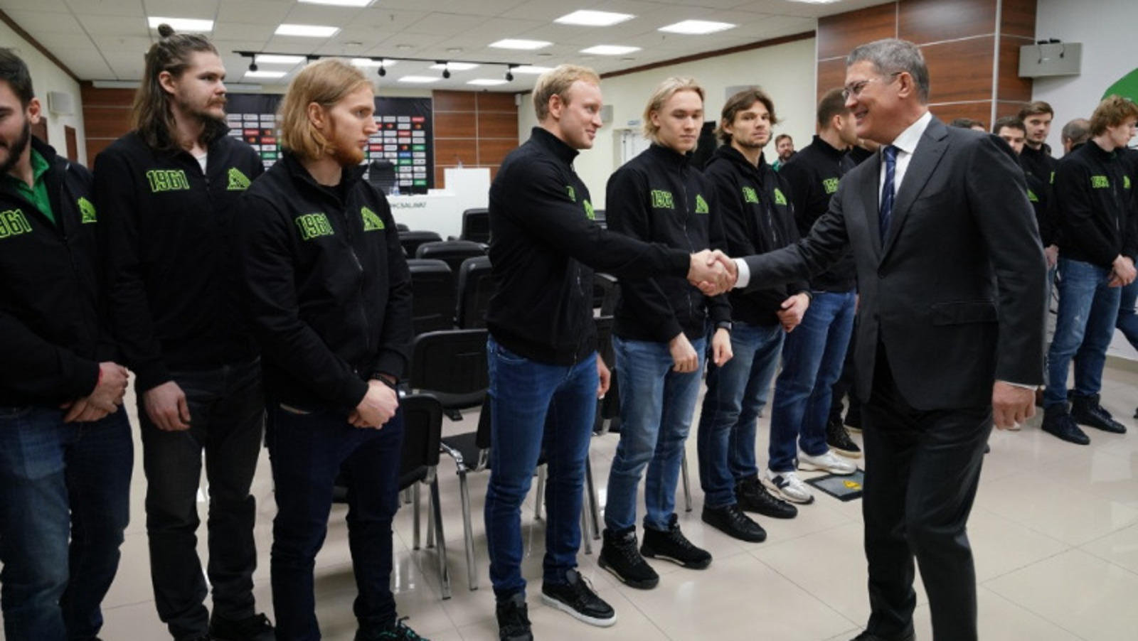 Олега Яровикова.