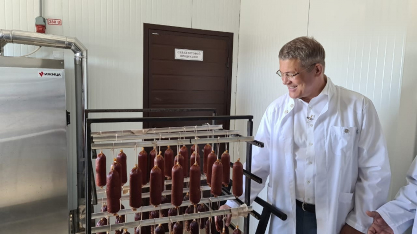 Фото со страницы Радия Хабирова в соцсети.