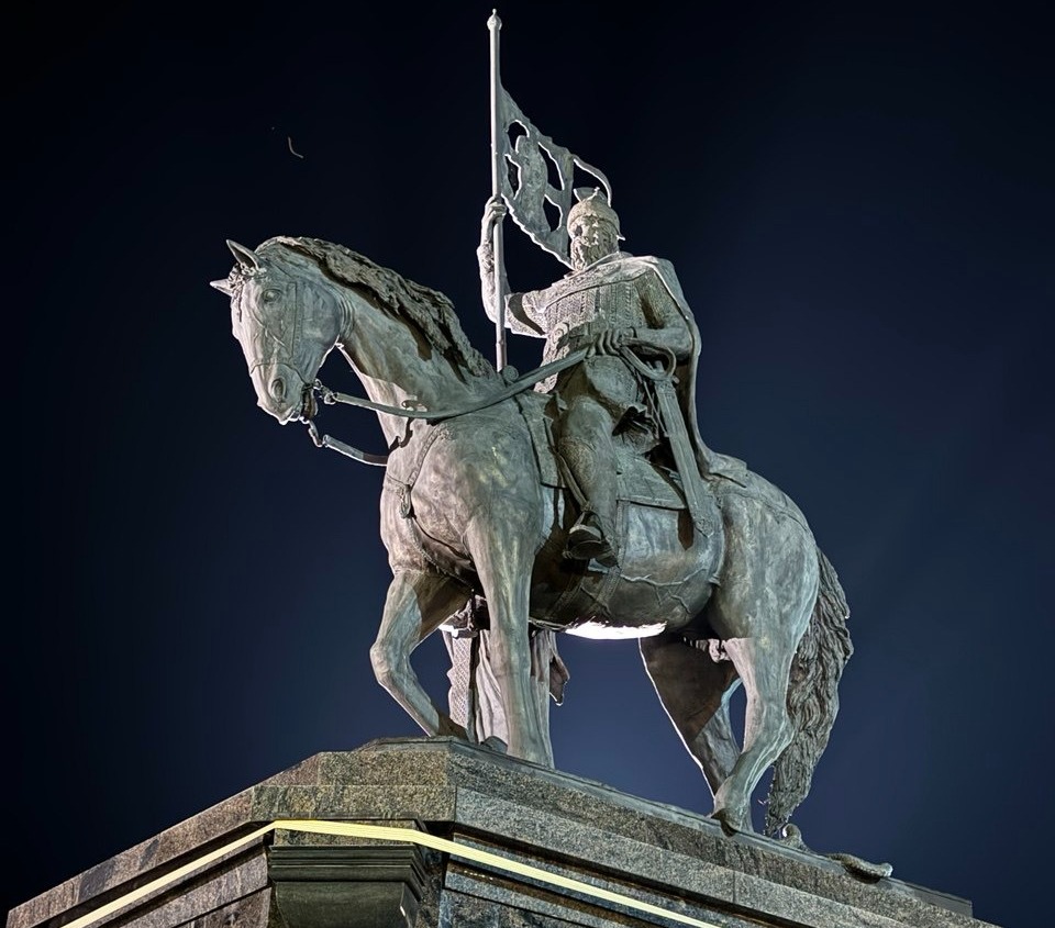 Елены Колоколовой. "Общественная электронная газета".