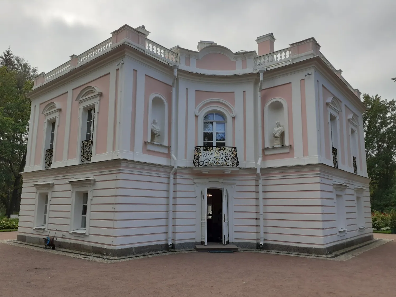 автора.