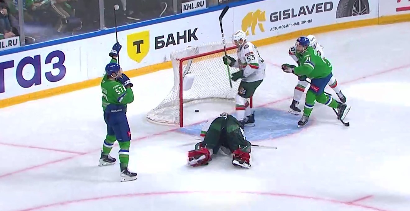 скриншот видео матча. скриншот видео матча.