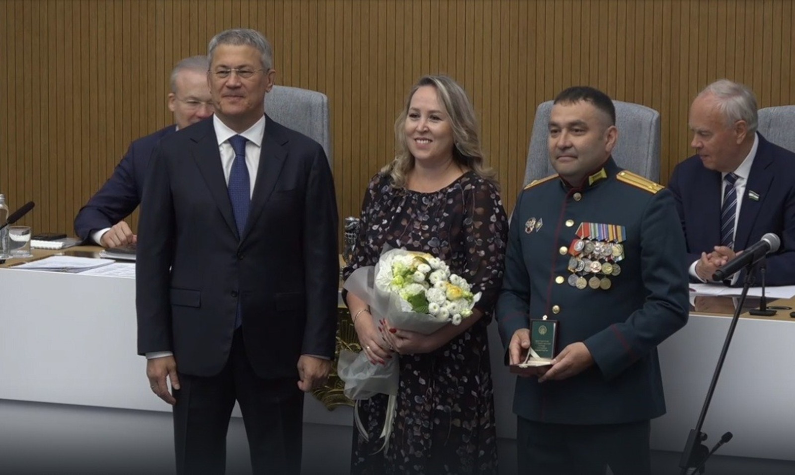 скриншот видео.