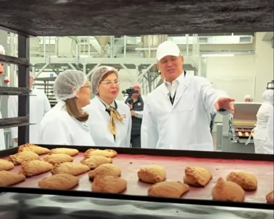 скриншот видео. c личной страницы Радия Хабирова в соцсети.