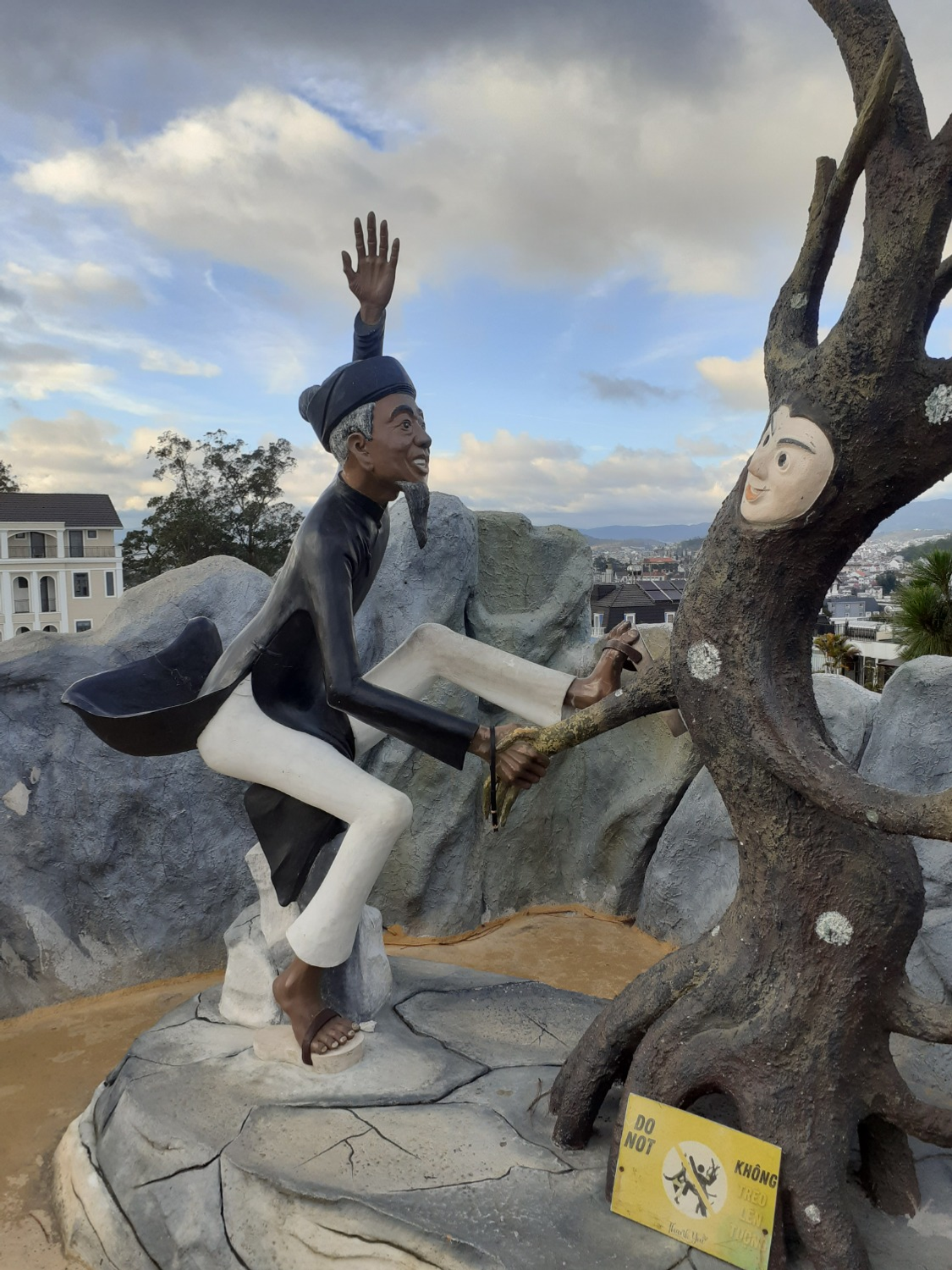 Владимира Шакиева. «Общественная электронная газета».