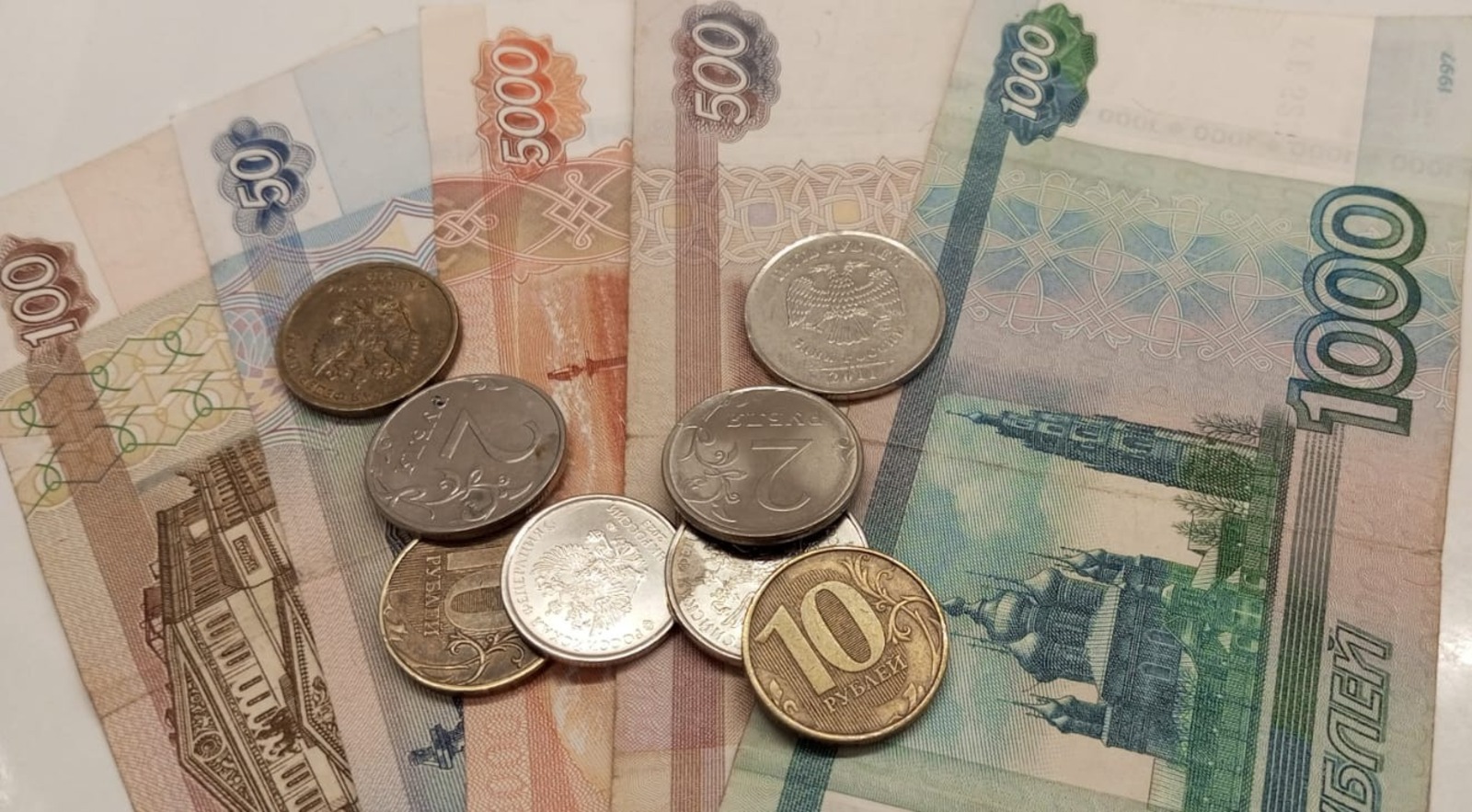 Евгении Сюткиной.