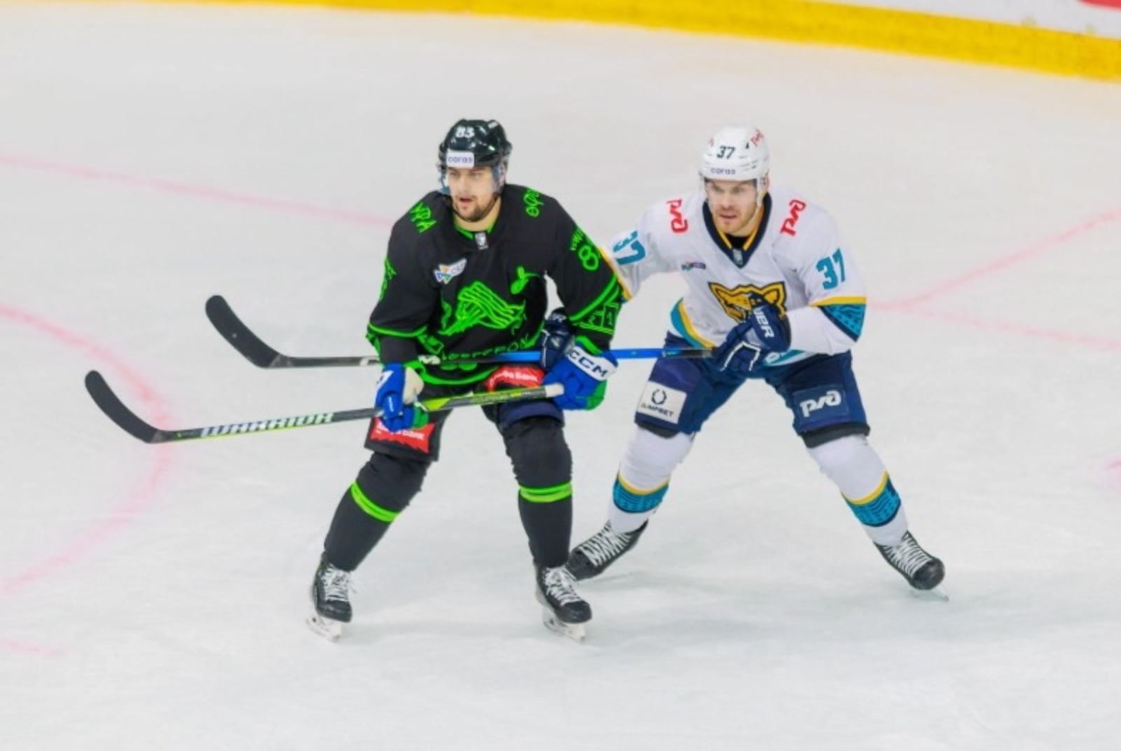 сайт хоккейного клуба «Салават Юлаев».