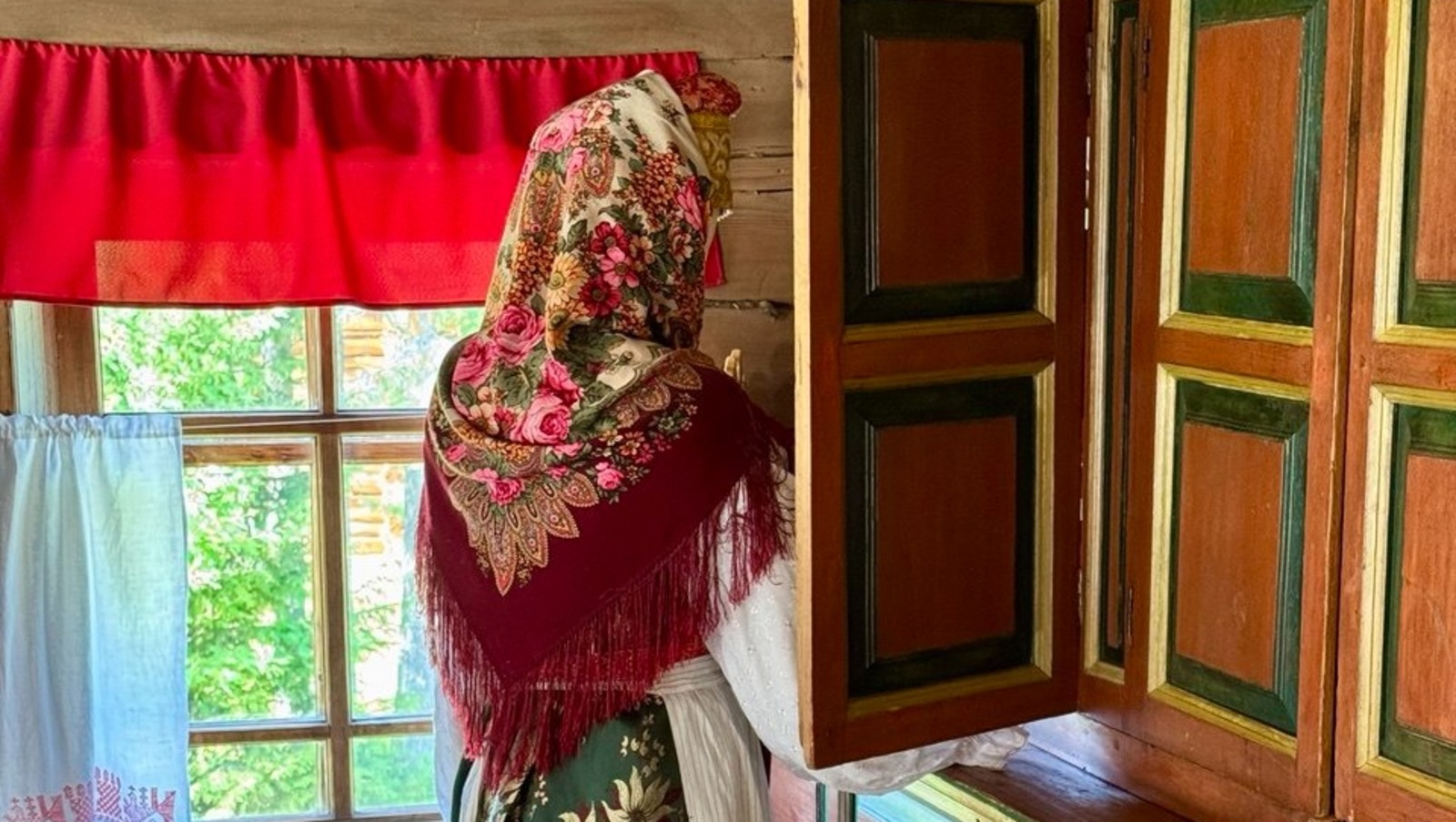 Елены Колоколовой.