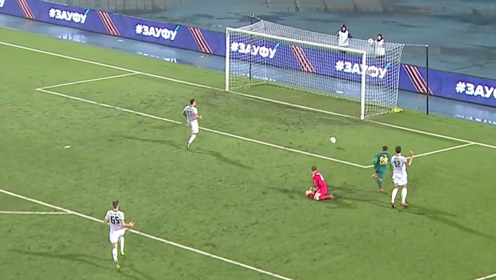 скриншот видео матча. скриншот видео матча.