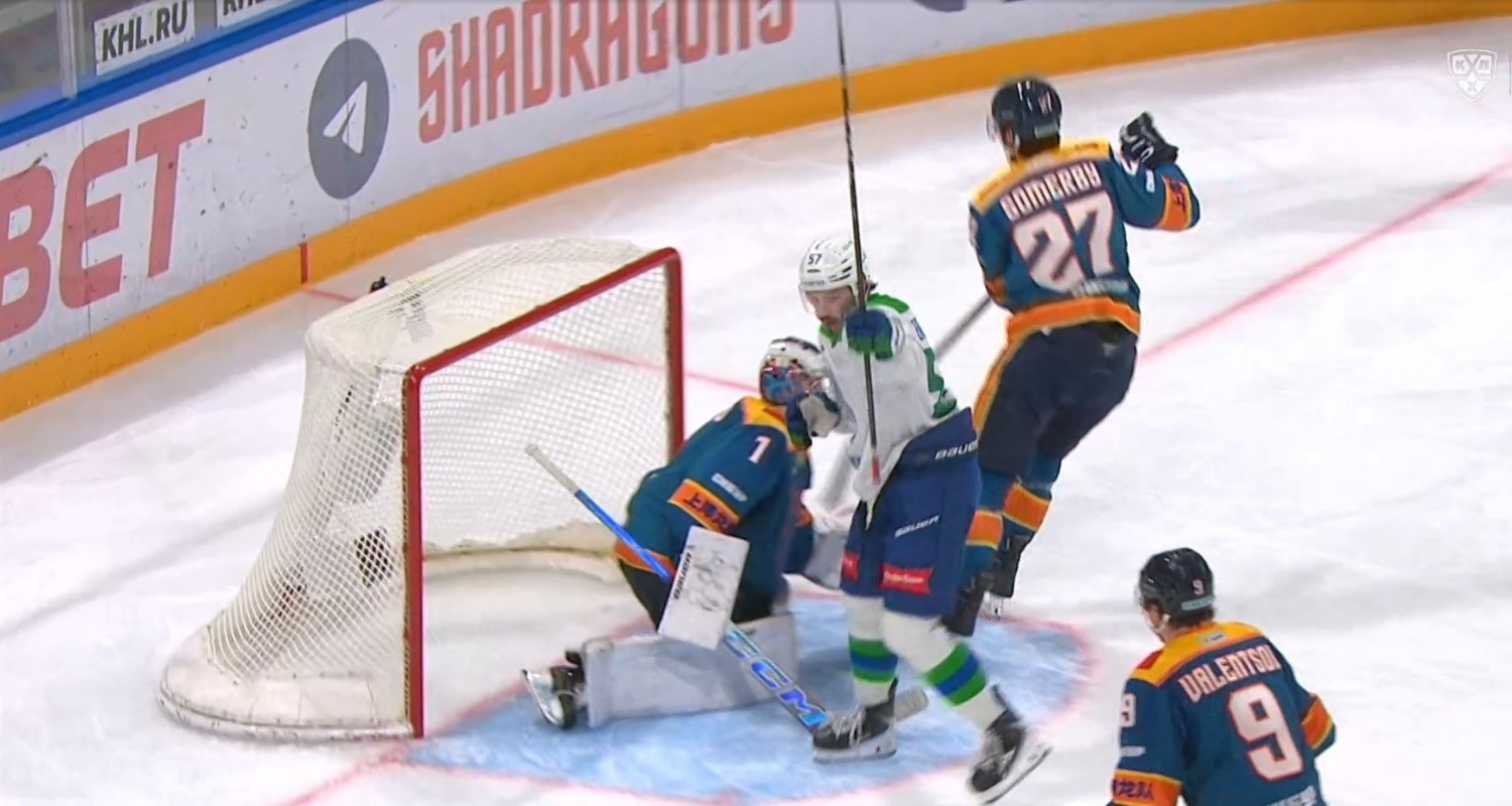 скриншот видео матча. скриншот видео матча.