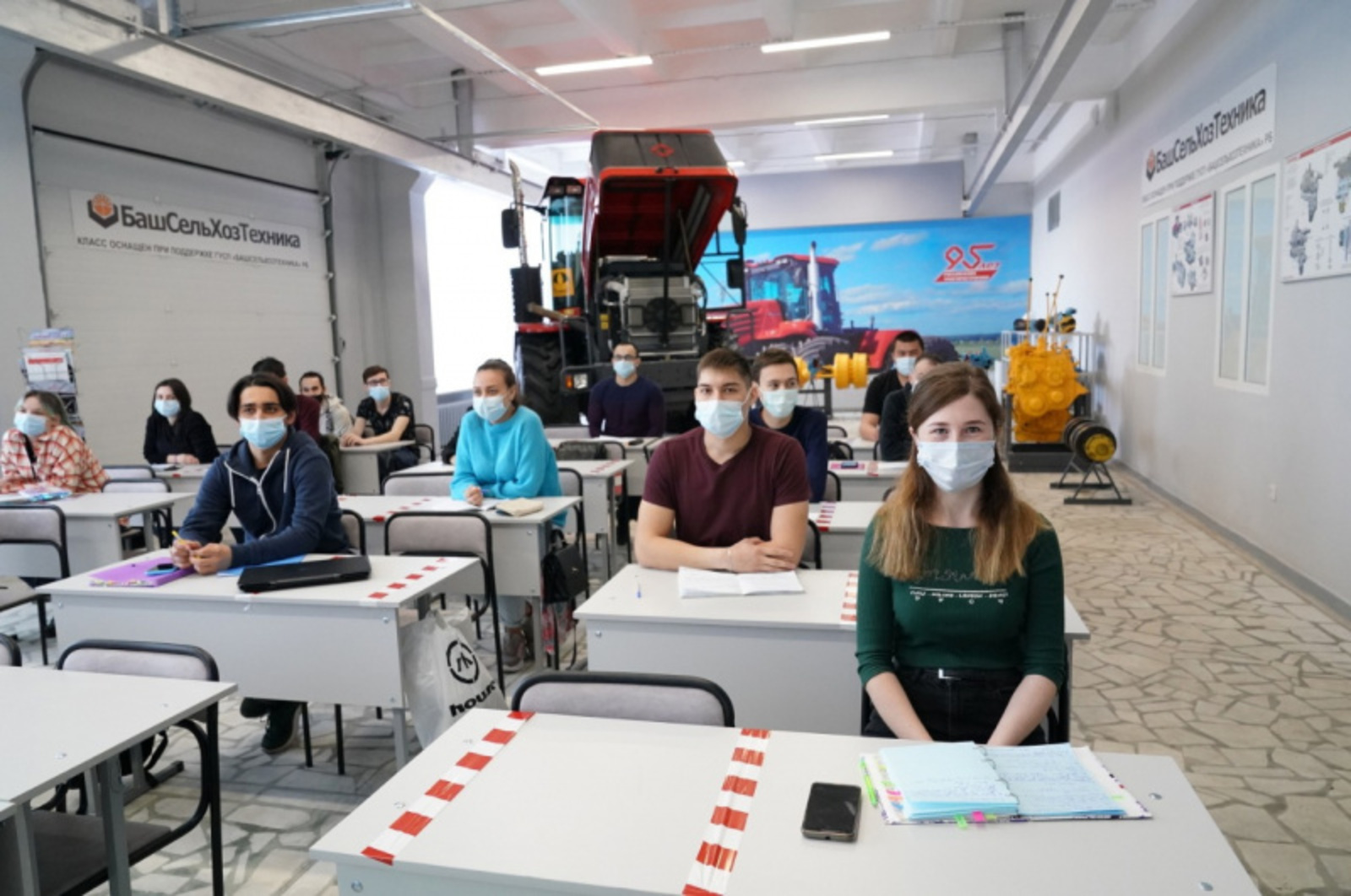 Фото со страницы Радия Хабирова в соцсетях.