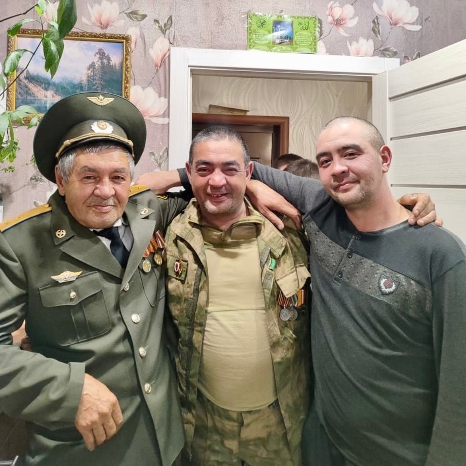 со страницы Азата Хакимова в соцсетях.