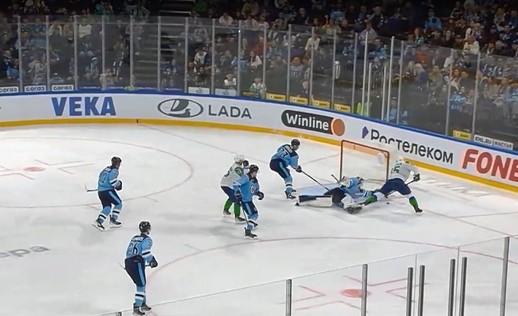 скриншот видео матча.