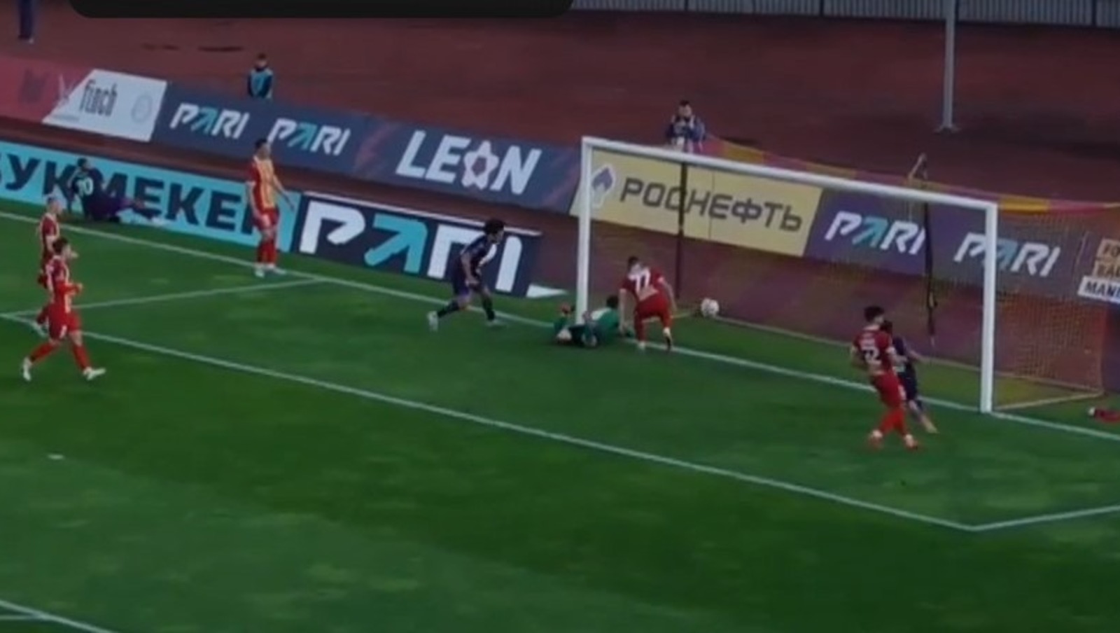 скриншот видео матча.