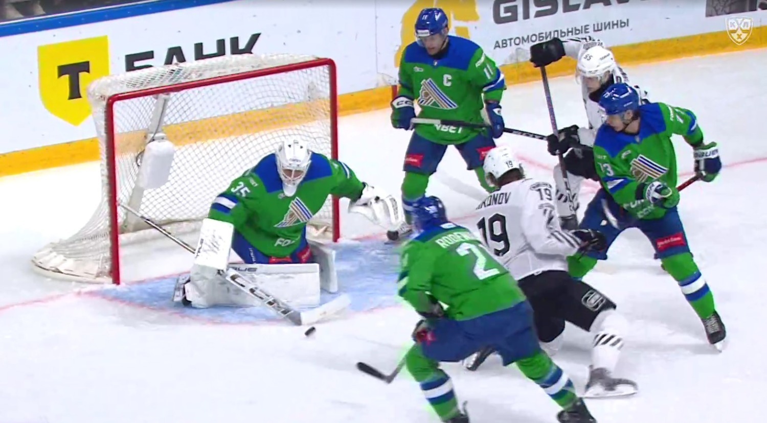 скриншот видео матча.