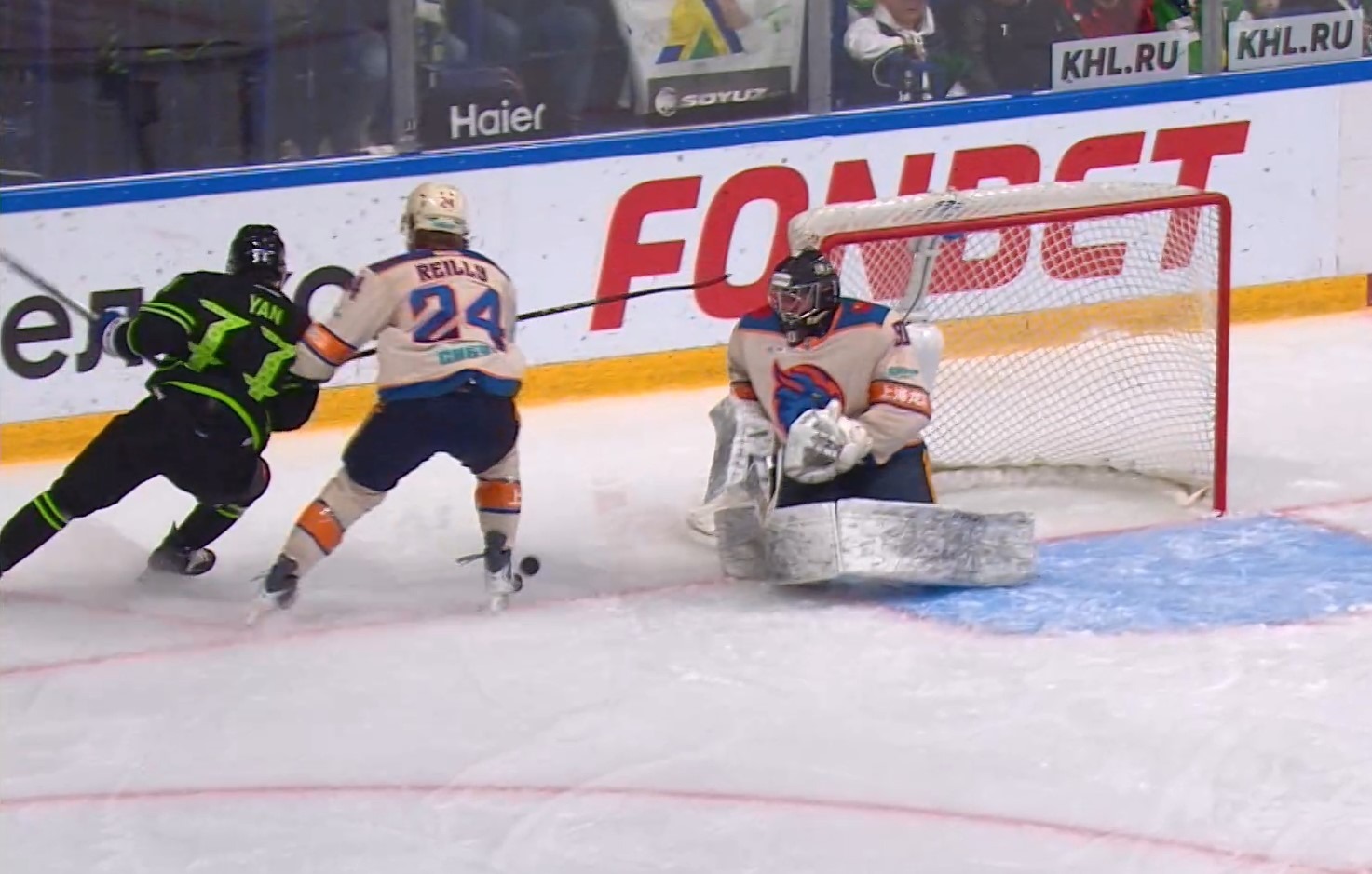 скриншот видео матча. скриншот видео матча.