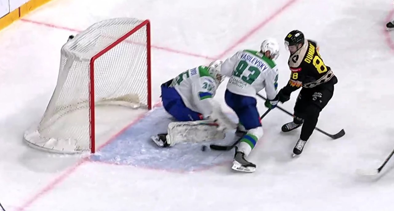 скриншот видео матча. скриншот видео матча.