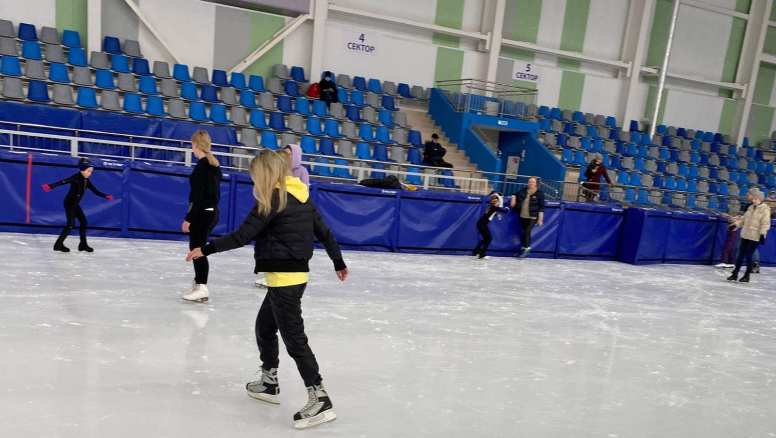 Елены Колоколовой.