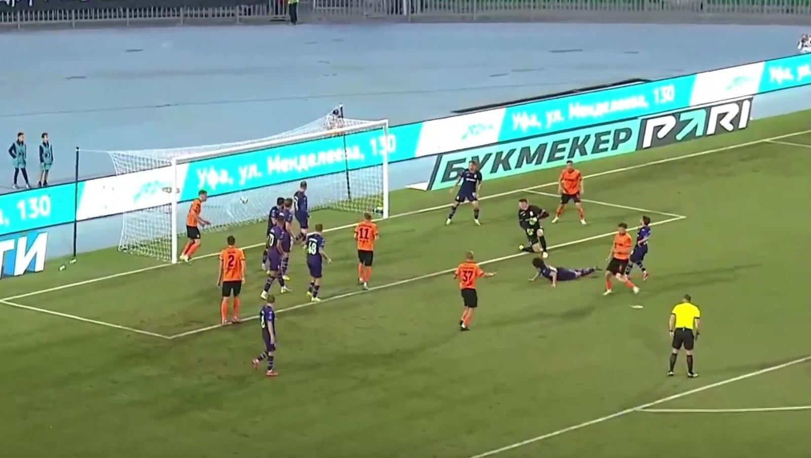 скриншот видео матча.