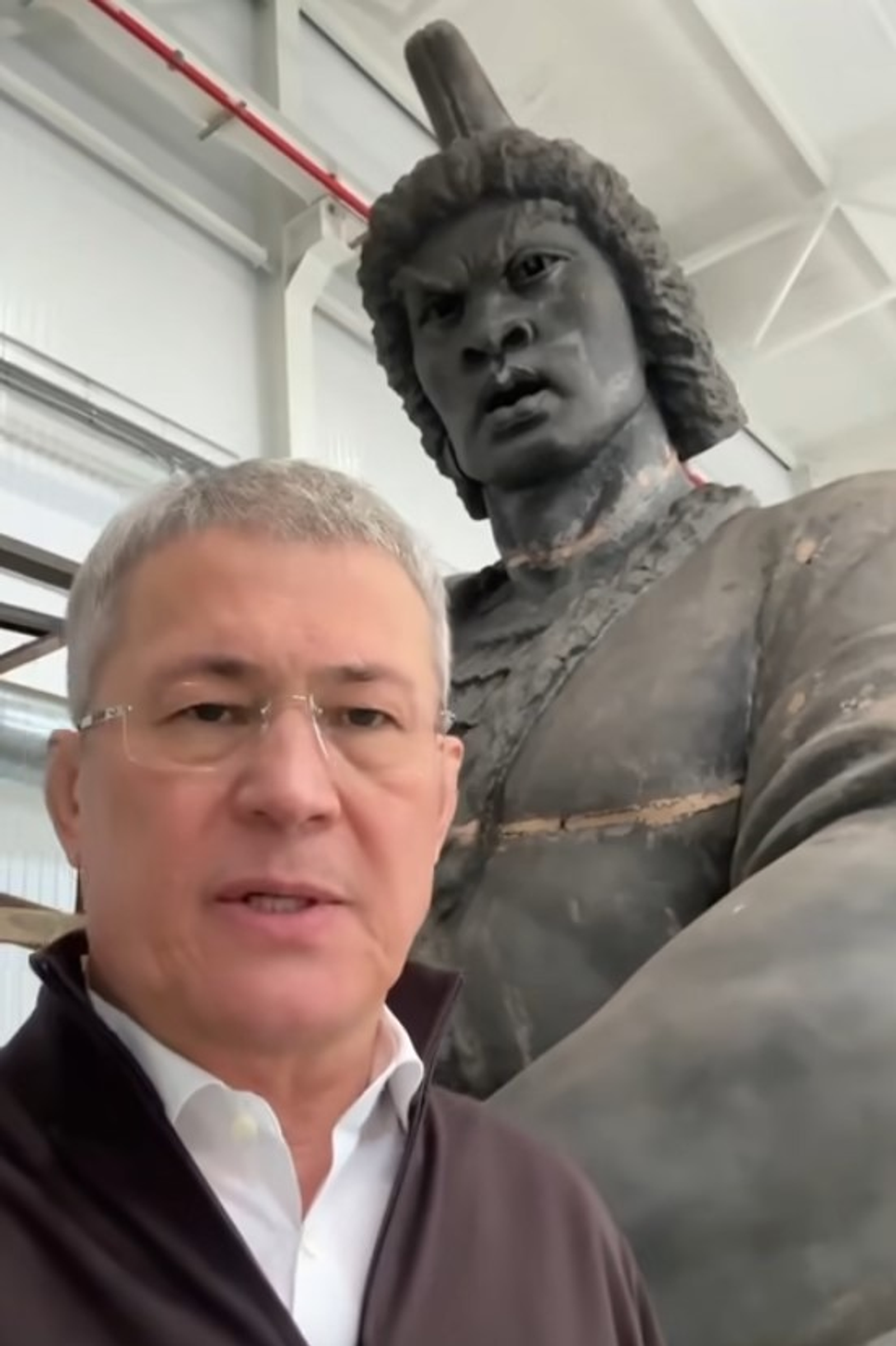 c личной страницы Радия Хабирова в соцсети. Vk, скриншот видео.