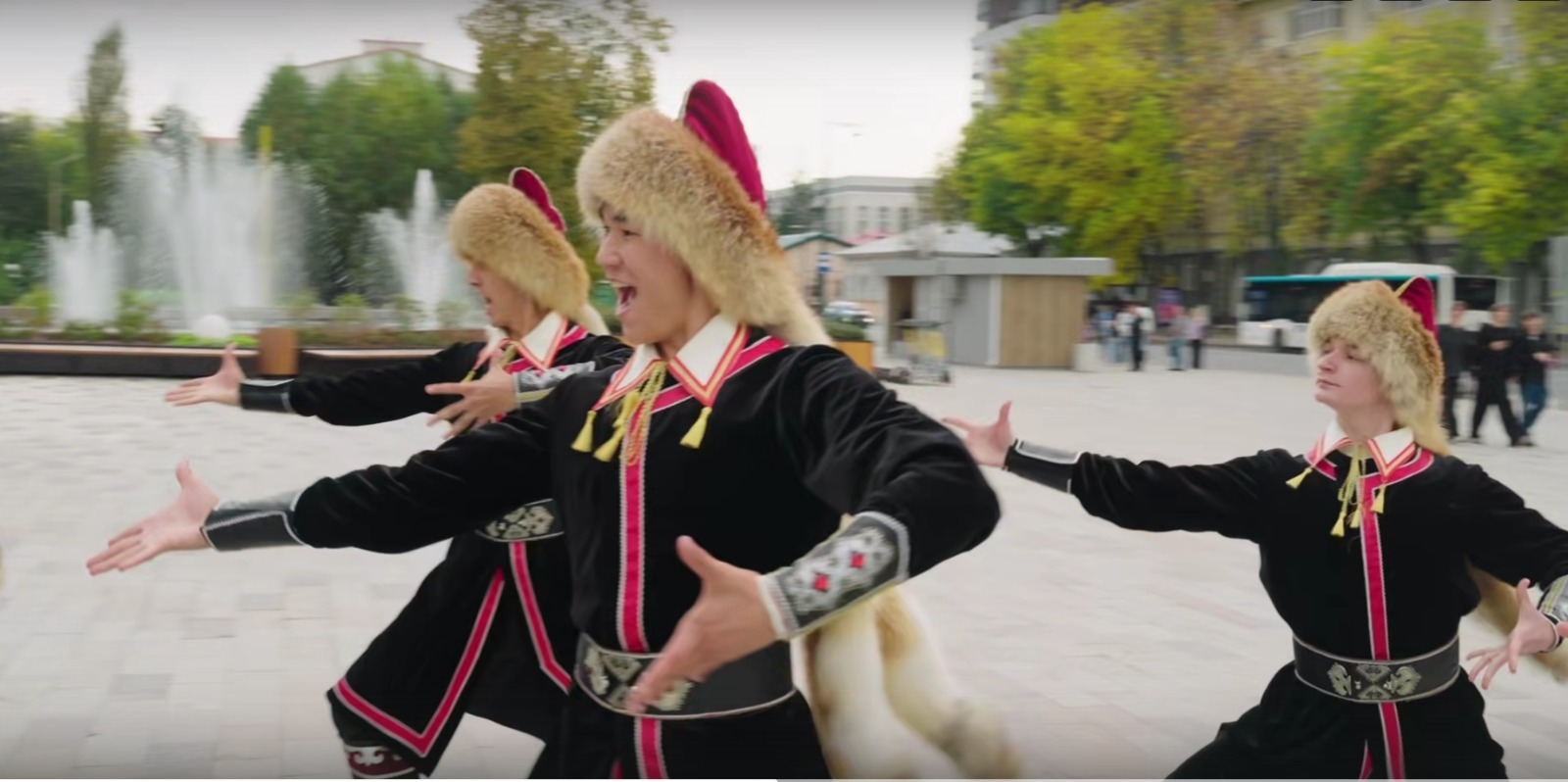 c личной страницы Радия Хабирова в соцсети. скриншот видео.