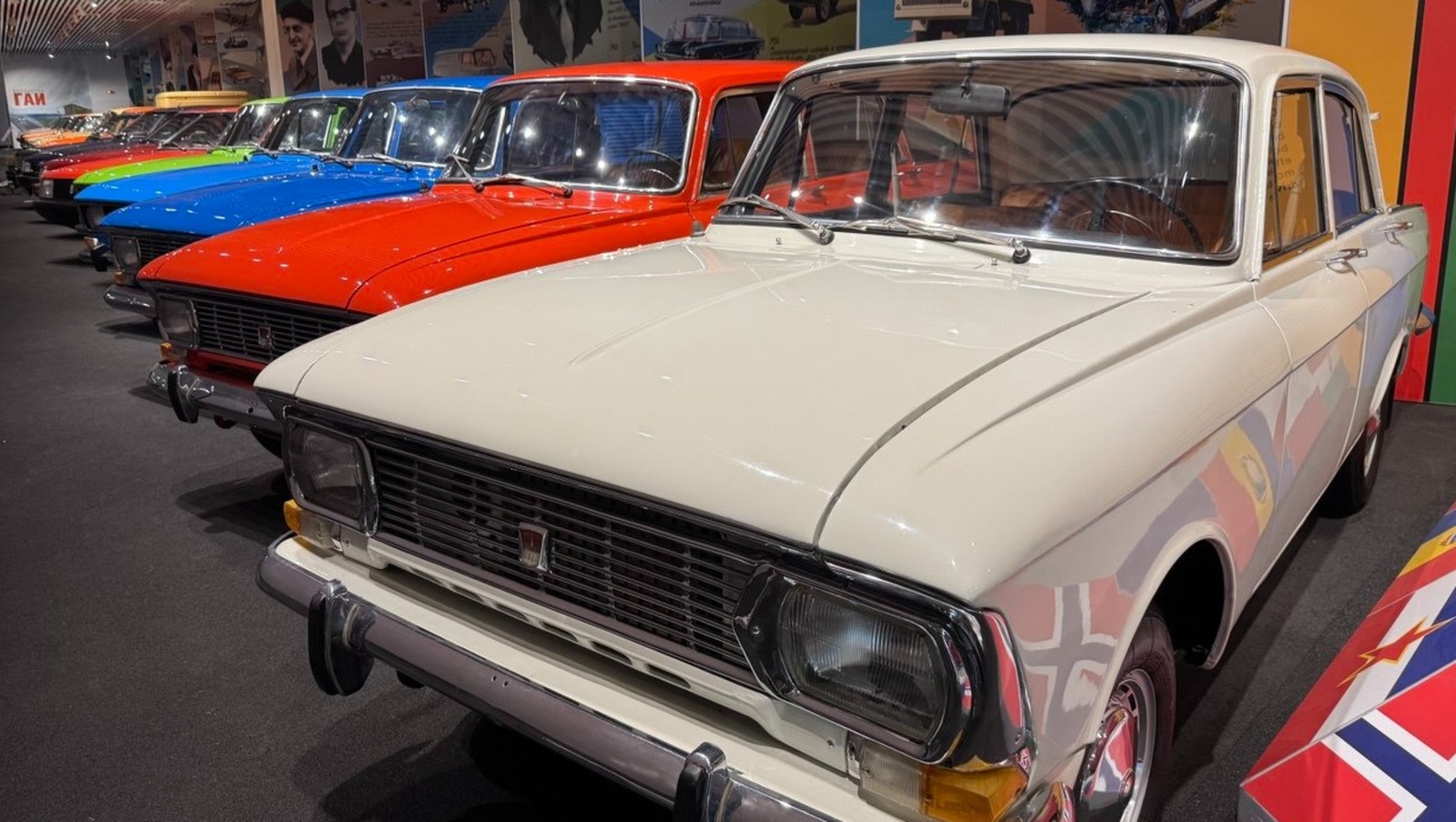 Елены Колоколовой.