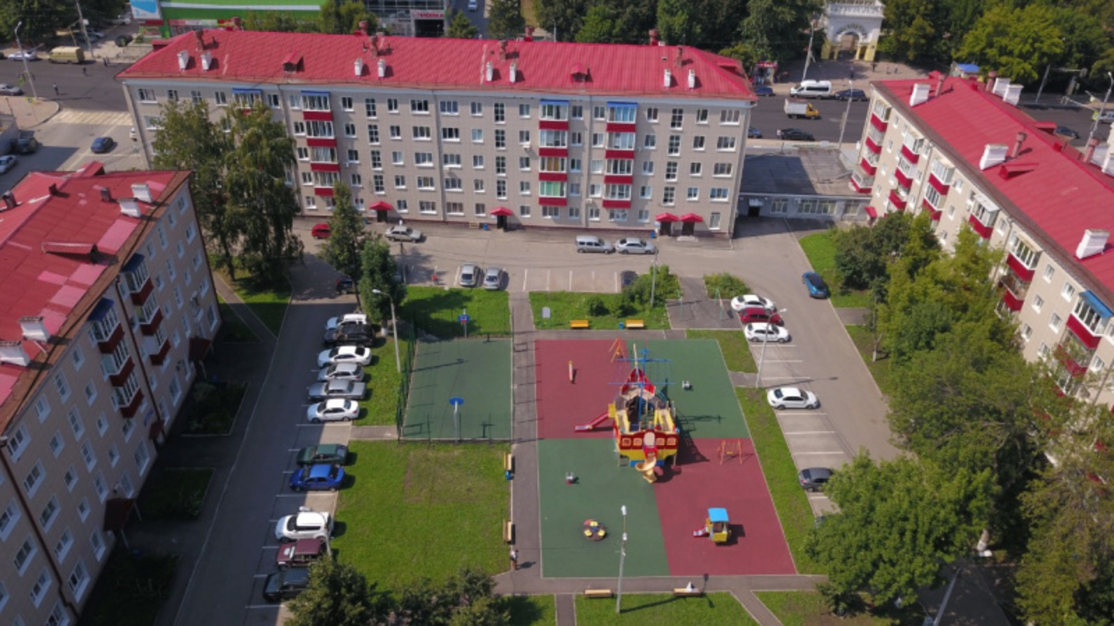 Фото со страницы Радия Хабирова в соцсети.