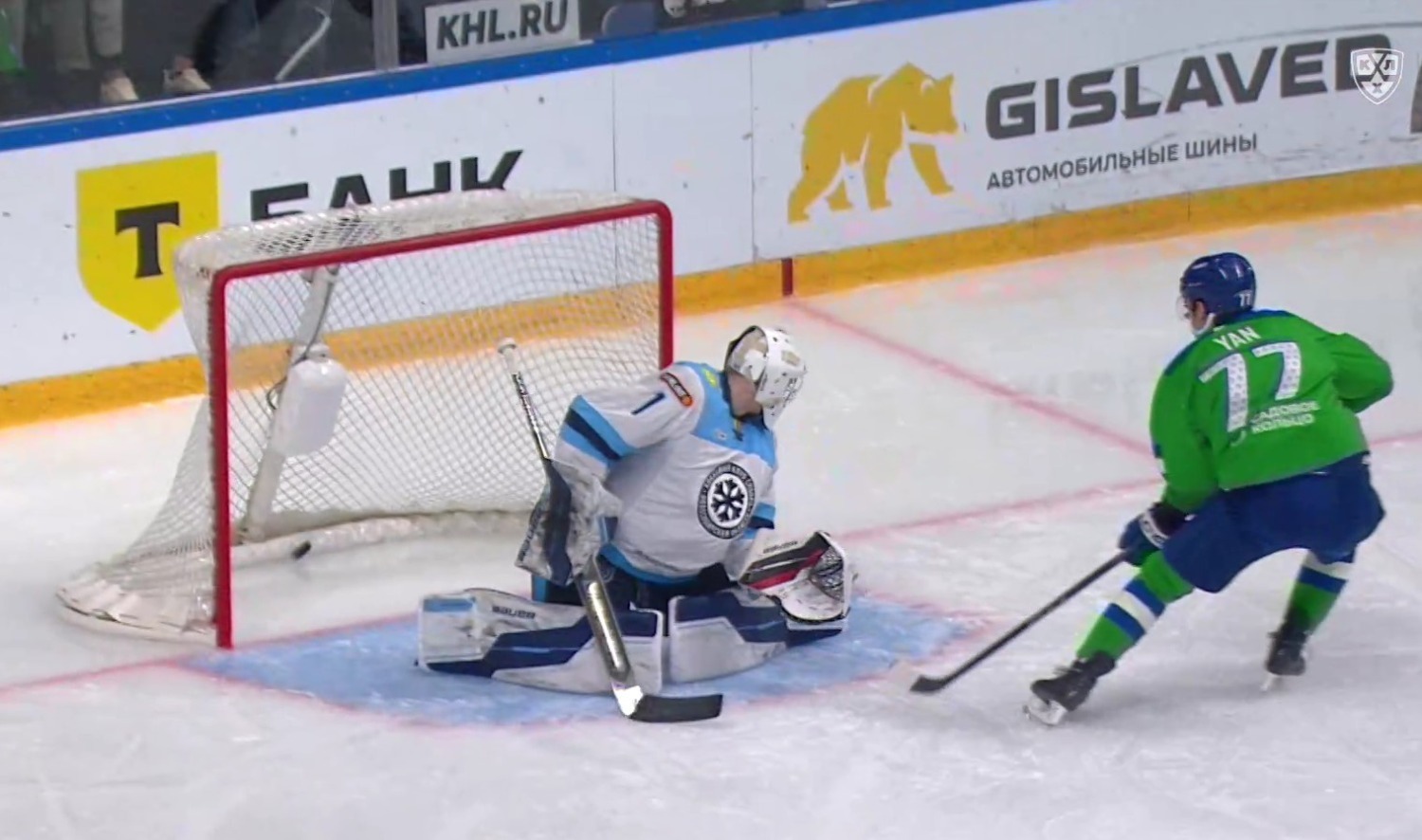 скриншот видео матча. скриншот видео матча.