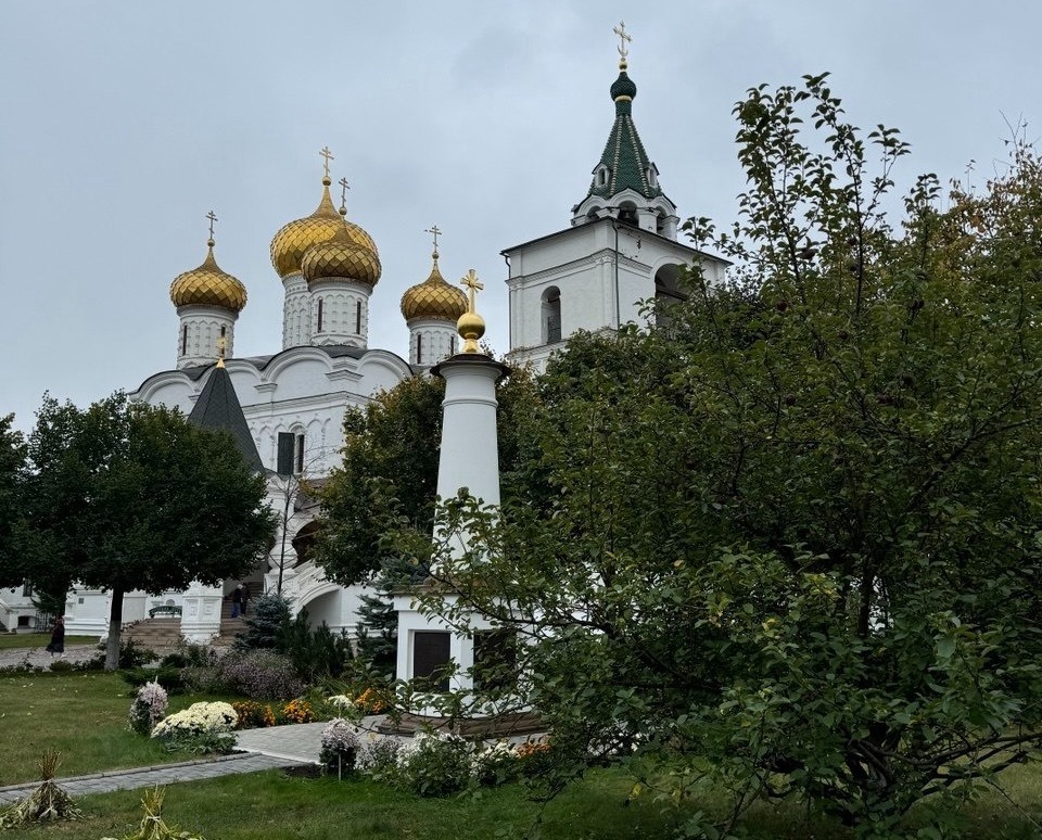 Елены Колоколовой. "Общественная электронная газета".