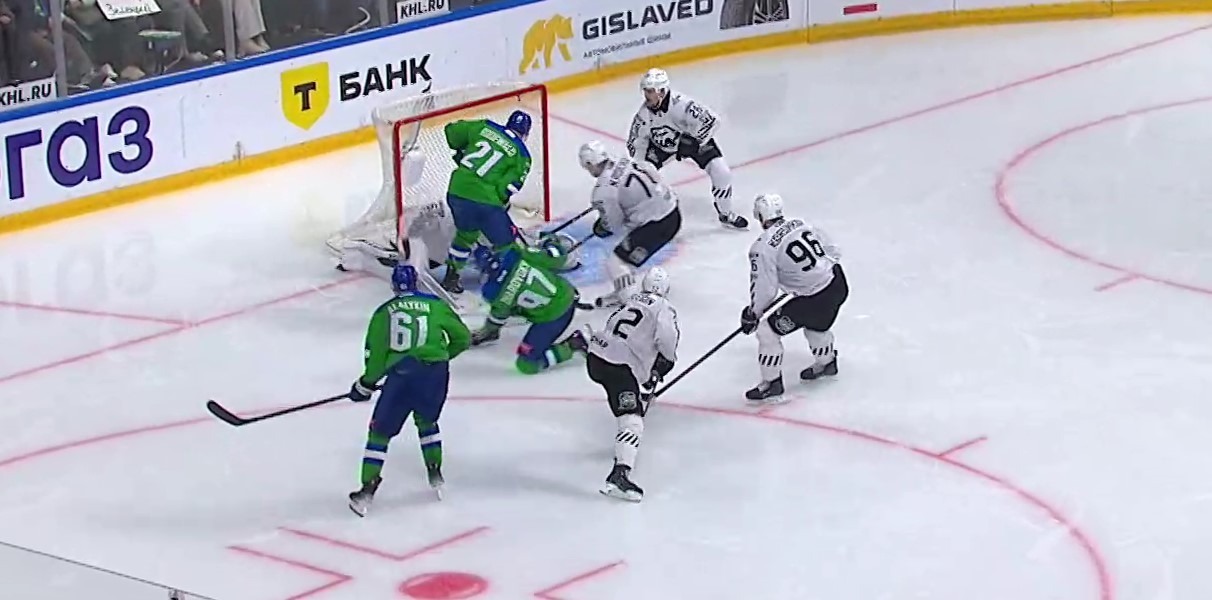 скриншот видео матча.