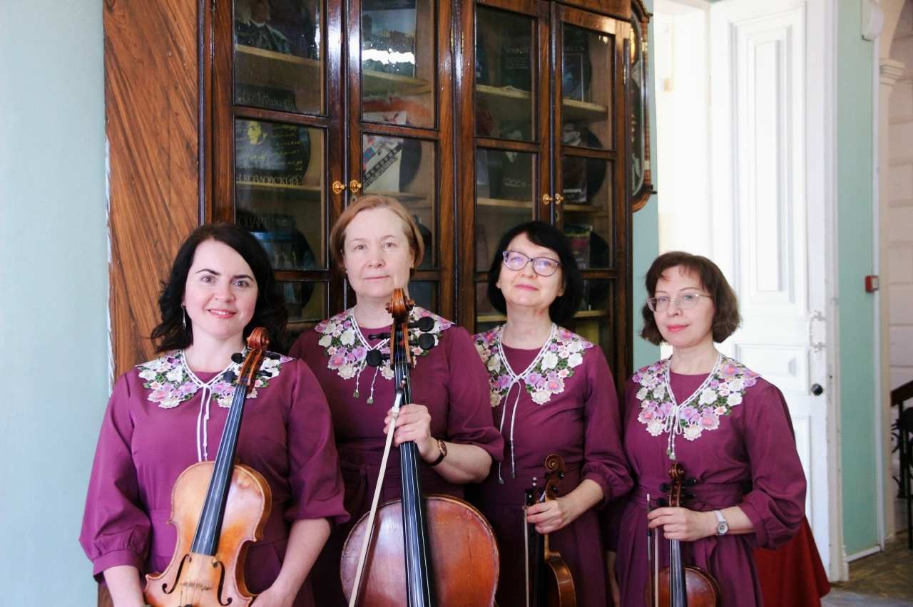 Александра Иванова. «Общественная электронная газета».