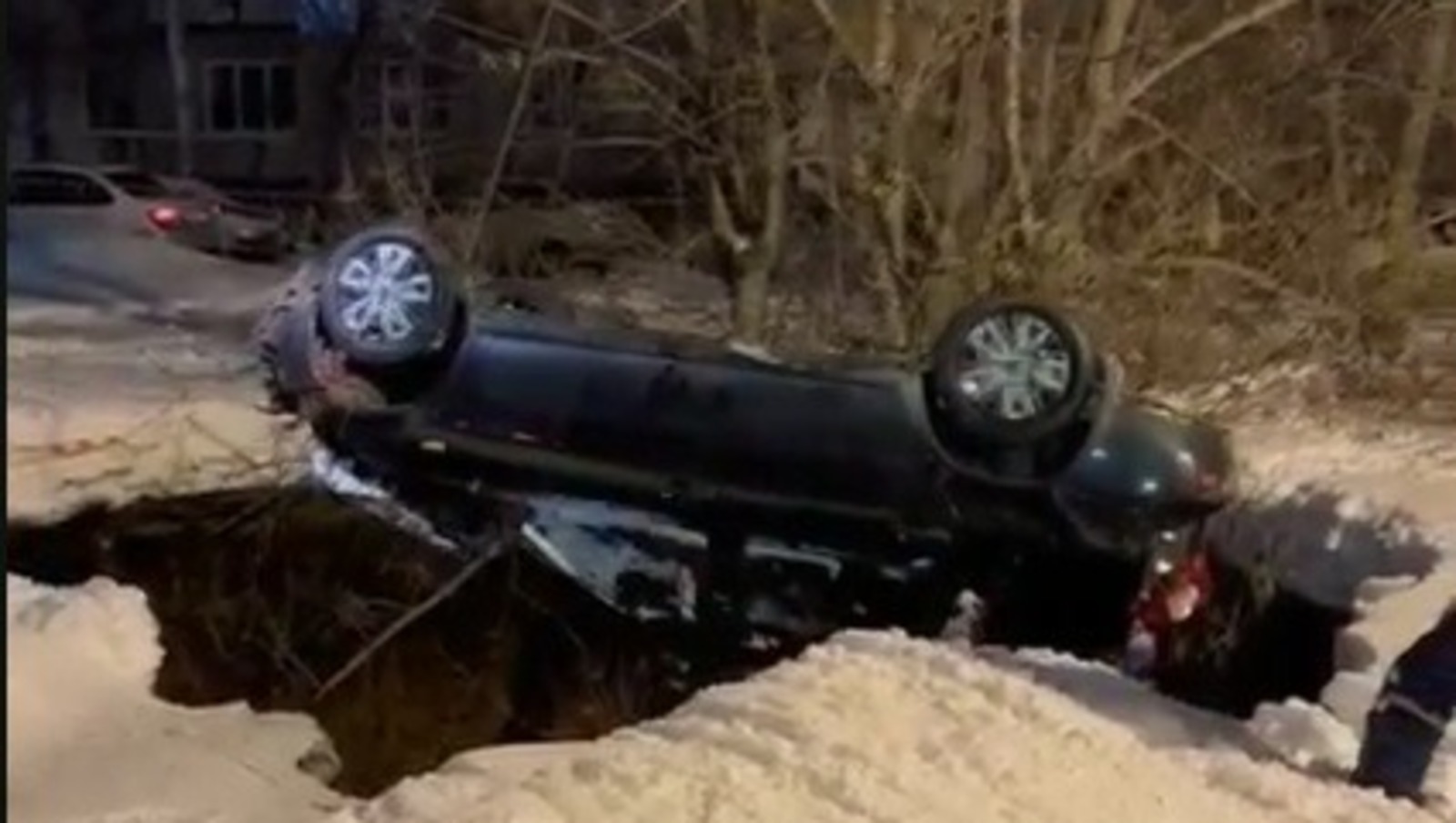 скриншот видео.