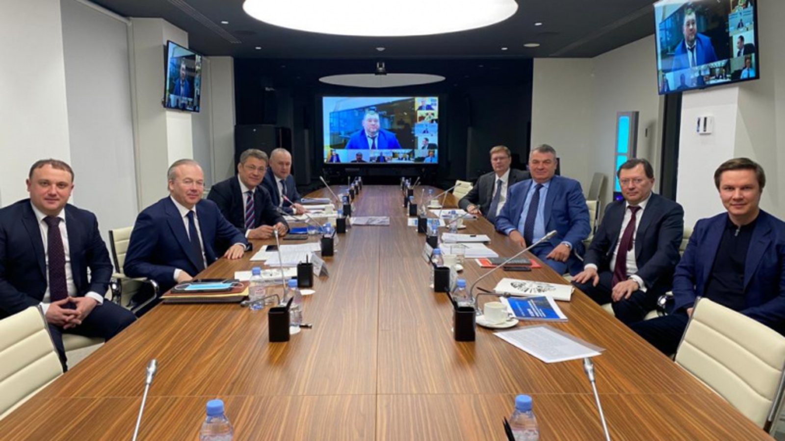 Фото со страницы Радия Хабирова в соцсетях.