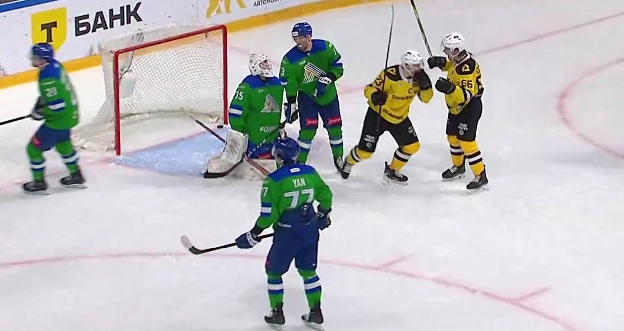 скриншот видео матча. скриншот видео матча.