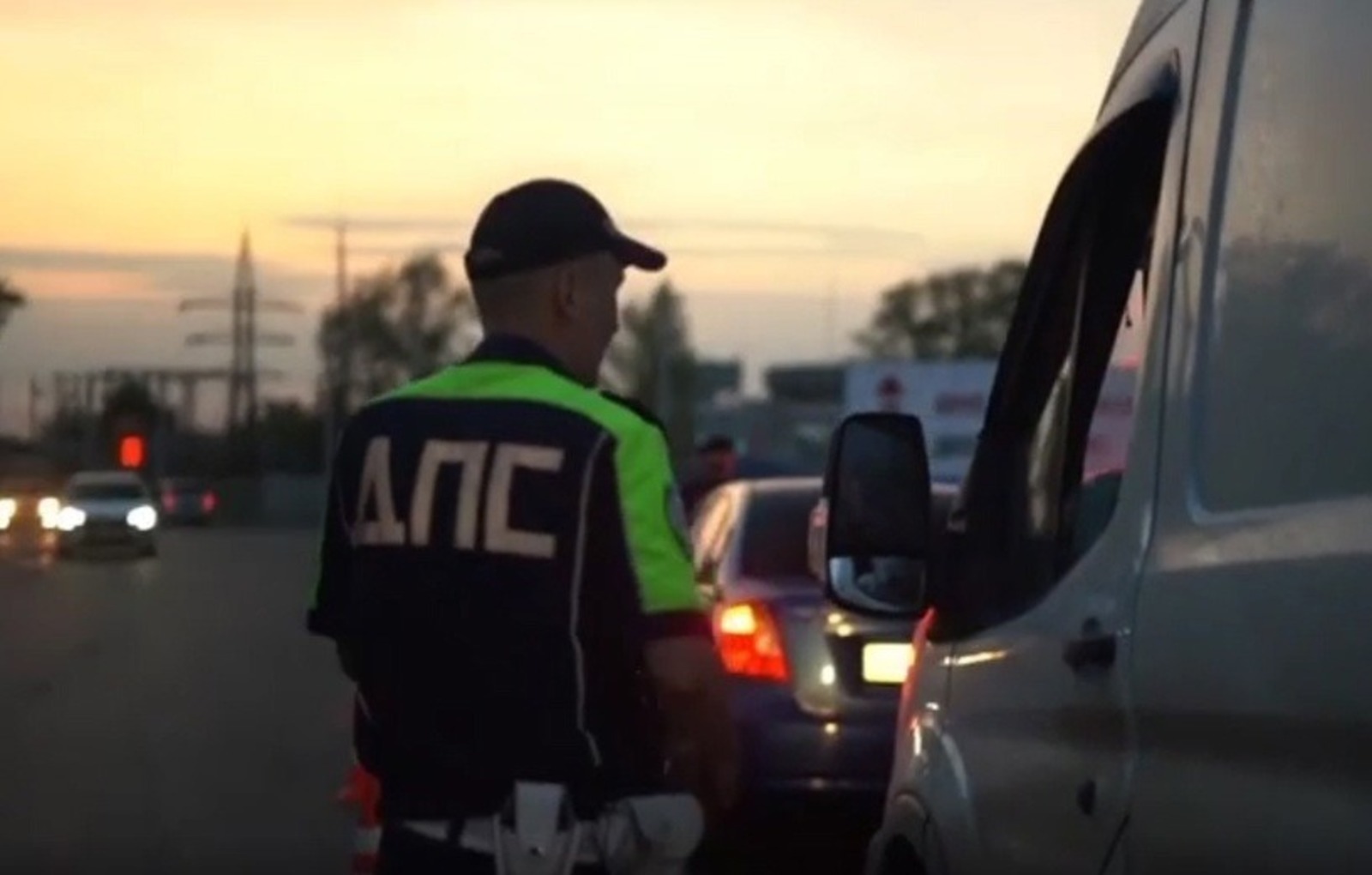 скриншот видео.